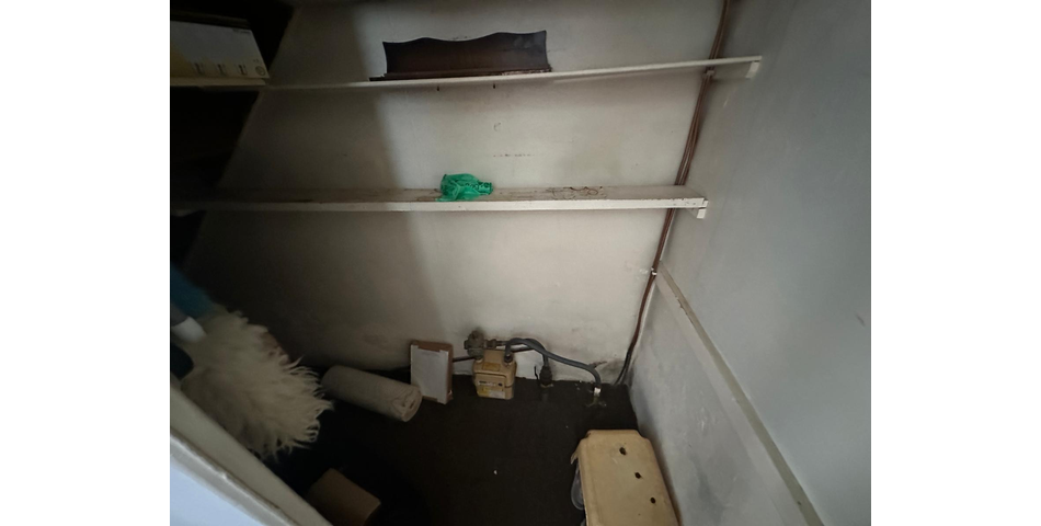 TERRACED HOUSE FOR REFURBISHMENT