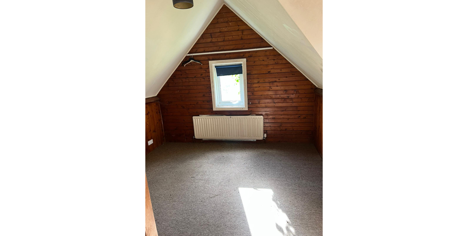CHALET BUNGALOW FOR REFURBISHMENT