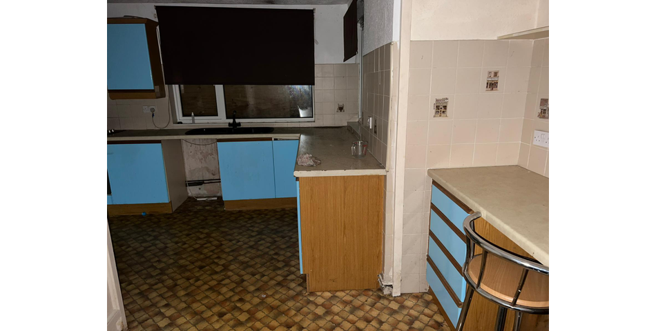 CHALET BUNGALOW FOR REFURBISHMENT