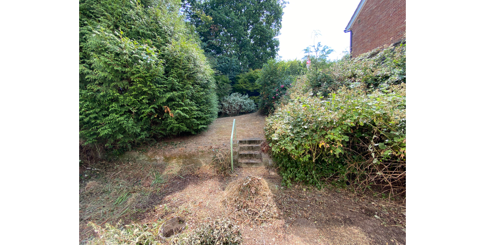 LINK-DETACHED HOUSE FOR REFURBISHMENT