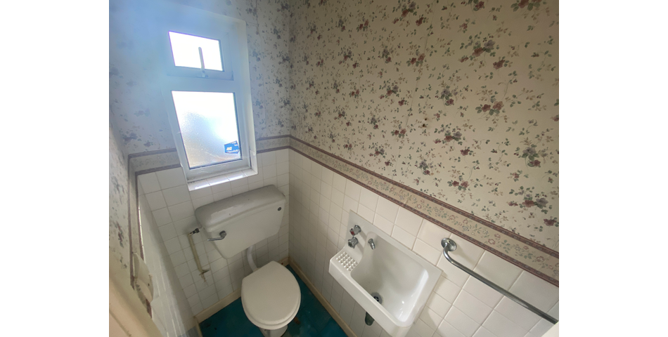 LINK-DETACHED HOUSE FOR REFURBISHMENT