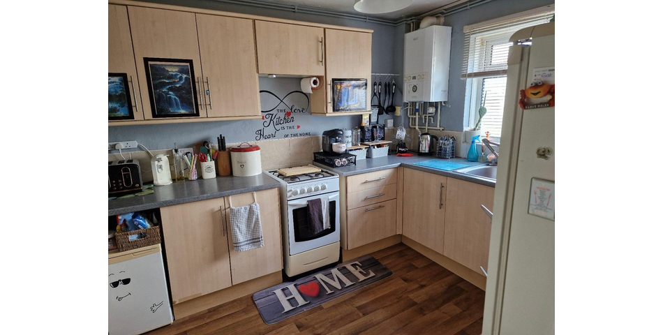 MIXED RESIDENTIAL AND COMMERCIAL INVESTMENT OPPORTUNITY