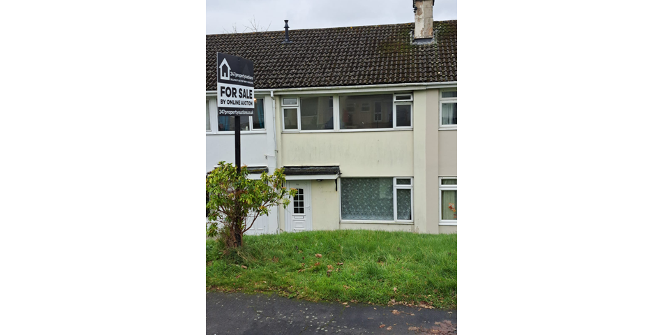 TERRACED HOUSE FOR IMPROVEMENT
