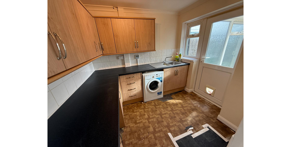 TERRACED HOUSE FOR IMPROVEMENT
