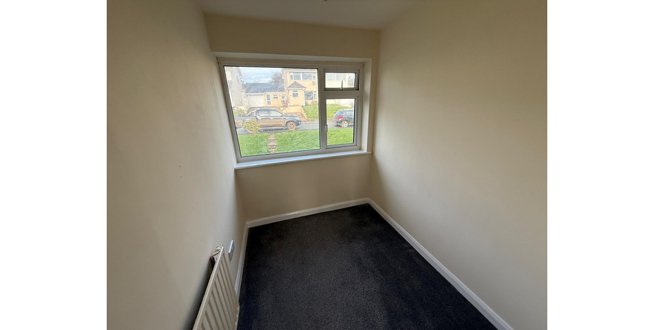 TERRACED HOUSE FOR IMPROVEMENT