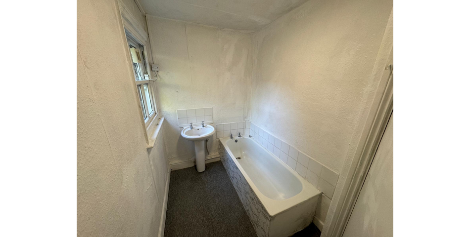 VACANT MIXED RESIDENTIAL & COMMERCIAL PROPERTY