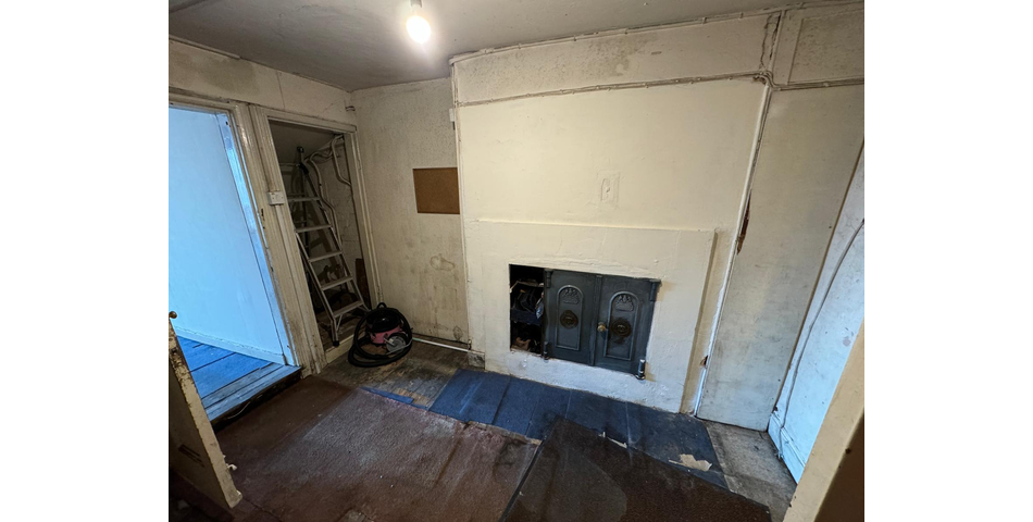 VACANT MIXED RESIDENTIAL & COMMERCIAL PROPERTY