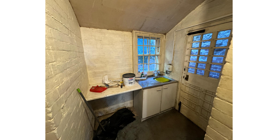 VACANT MIXED RESIDENTIAL & COMMERCIAL PROPERTY