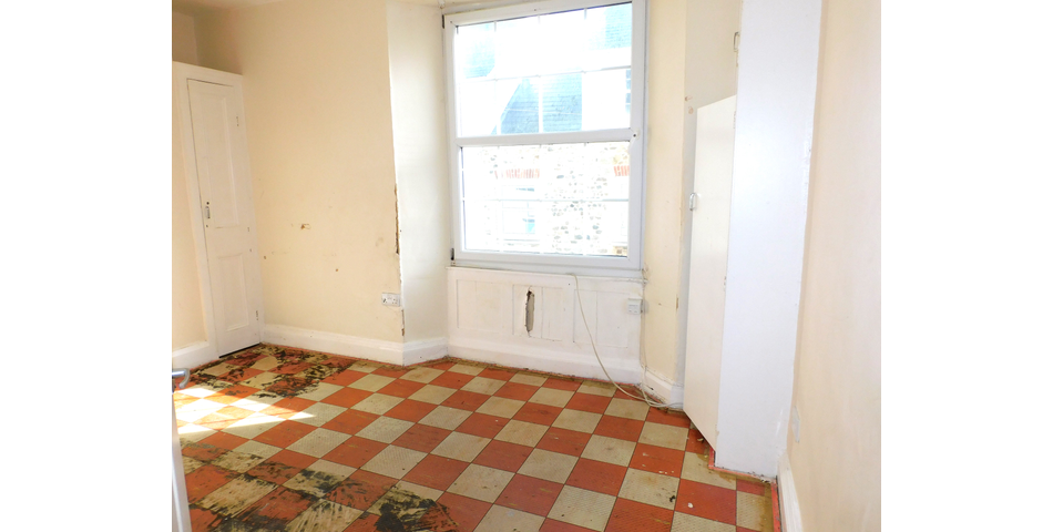 FLAT FOR REFURBISHMENT