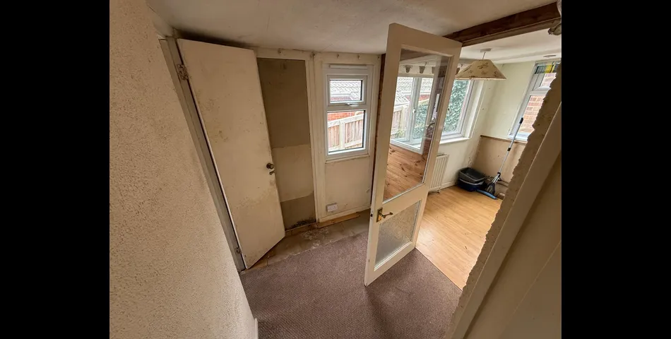BUNGALOW FOR REFURBISHMENT 
