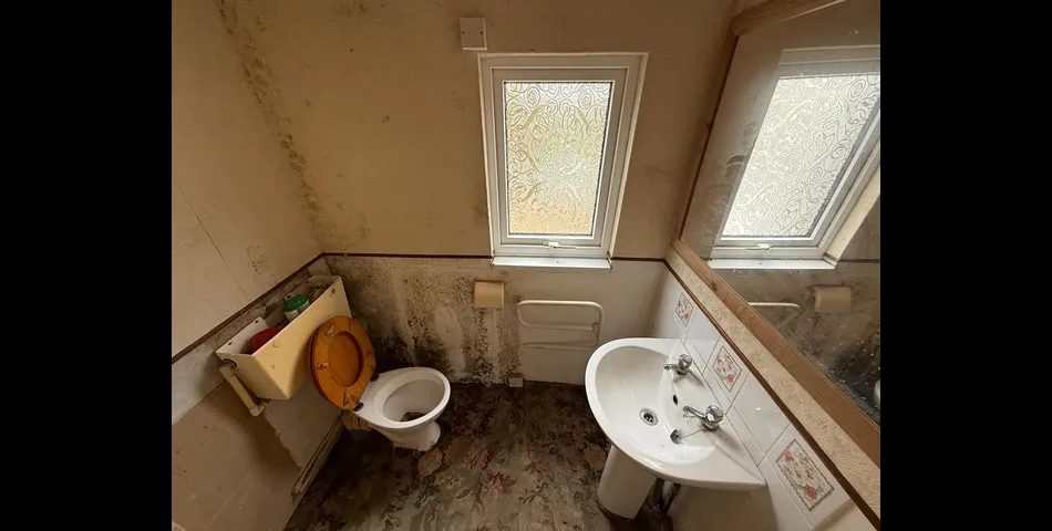 BUNGALOW FOR REFURBISHMENT 