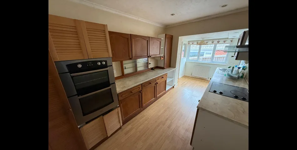 BUNGALOW FOR REFURBISHMENT 