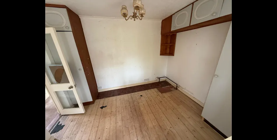 BUNGALOW FOR REFURBISHMENT 