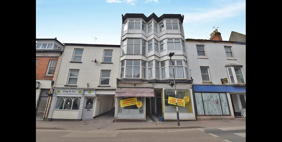 MIXED RESIDENTIAL AND COMMERCIAL PROPERTY