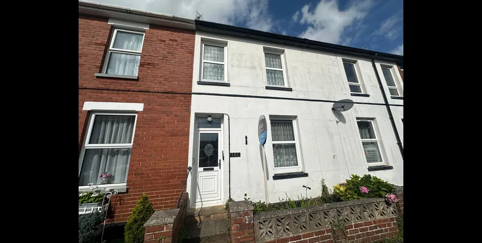 TERRACED HOUSE FOR REFURBISHMENT