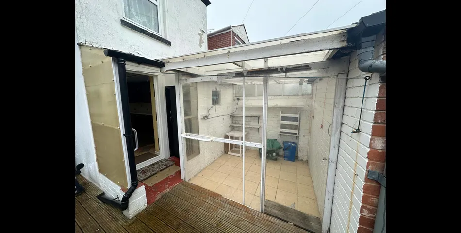 TERRACED HOUSE FOR REFURBISHMENT