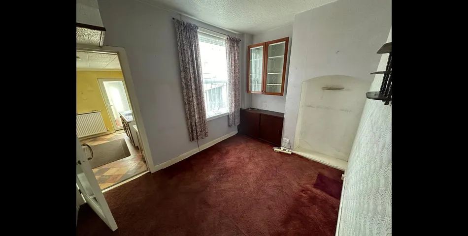 TERRACED HOUSE FOR REFURBISHMENT