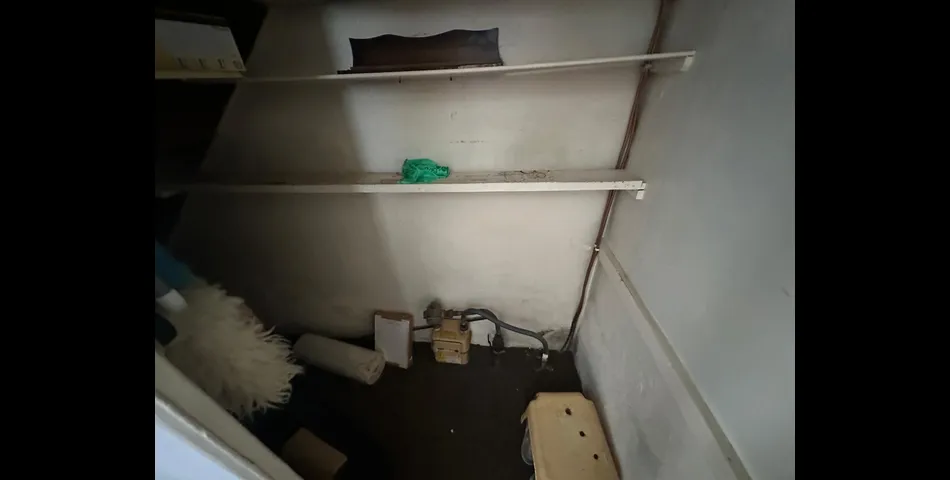 TERRACED HOUSE FOR REFURBISHMENT