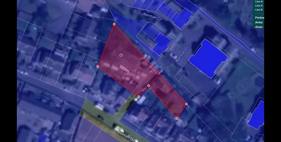 FORMER GARAGE ON LARGE PLOT WITH POTENTIAL