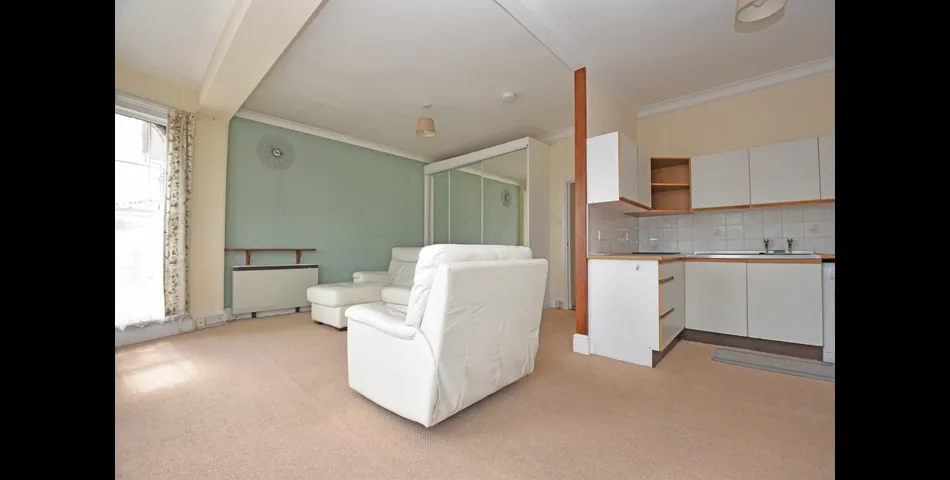 MID TERRACE PROPERTY WITH THREE DWELLINGS FOR MODERNISATION