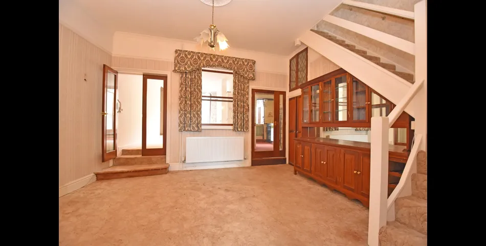 MID TERRACE PROPERTY WITH THREE DWELLINGS FOR MODERNISATION