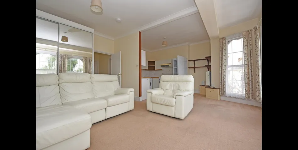 MID TERRACE PROPERTY WITH THREE DWELLINGS FOR MODERNISATION