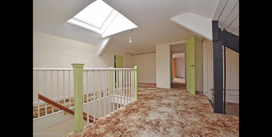 MID TERRACE PROPERTY WITH THREE DWELLINGS FOR MODERNISATION