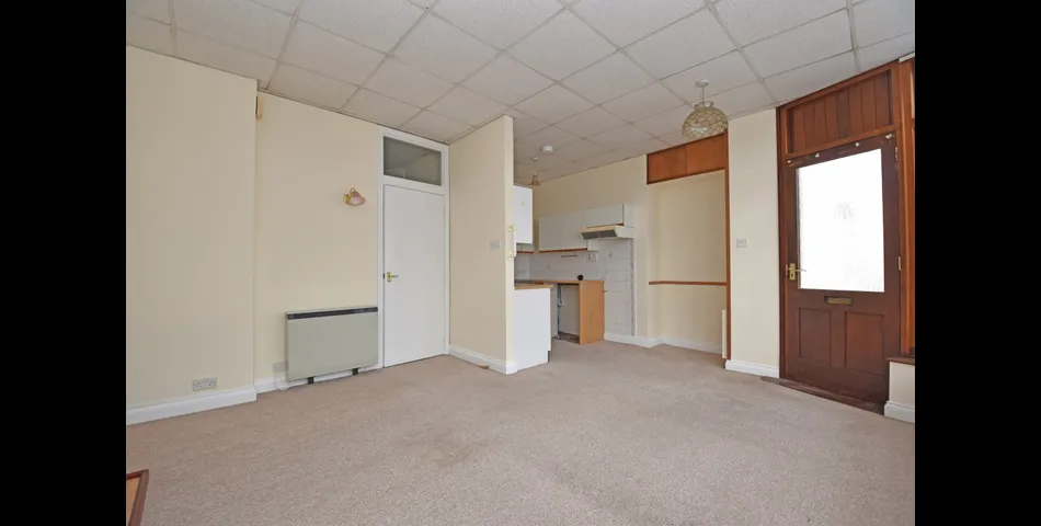 MID TERRACE PROPERTY WITH THREE DWELLINGS FOR MODERNISATION