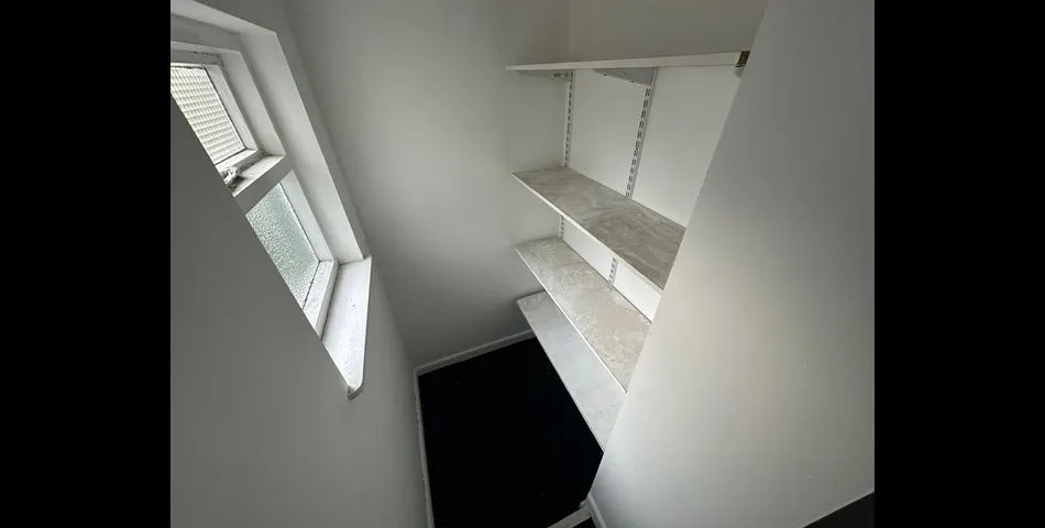 COMMERCIAL UNIT WITH POTENTIAL