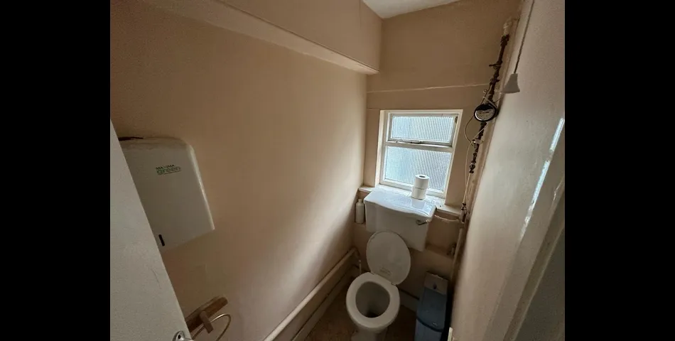 COMMERCIAL UNIT WITH POTENTIAL