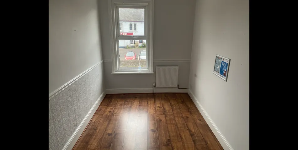 TERRACED PROPERTY WITH POTENTIAL