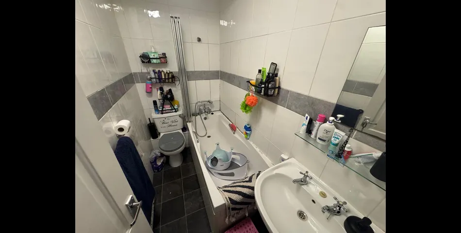MIXED RETAIL AND COMMERCIAL PROPERTY