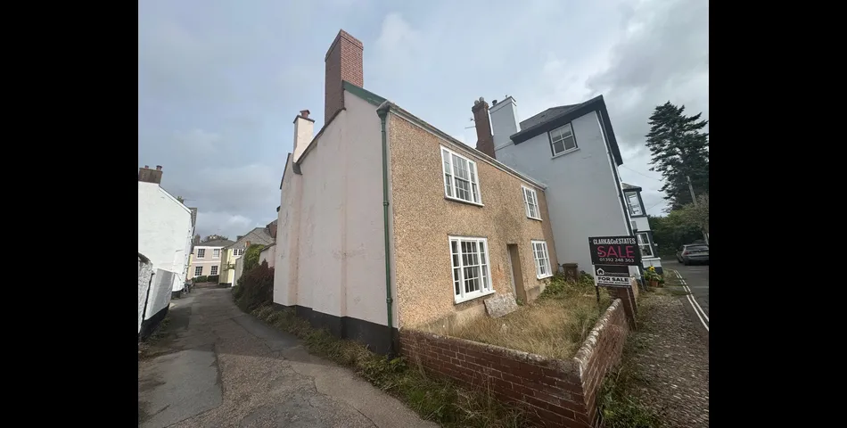 REFURBISHMENT AND DEVELOPMENT OPPORTUNITY - PERIOD HOUSE WITH FULL PLANNING 