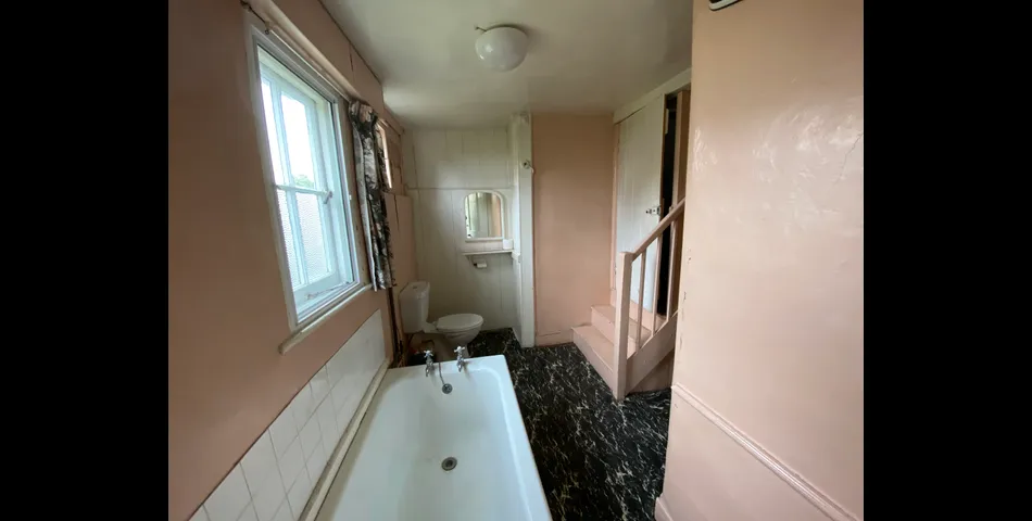 REFURBISHMENT AND DEVELOPMENT OPPORTUNITY - PERIOD HOUSE WITH FULL PLANNING 