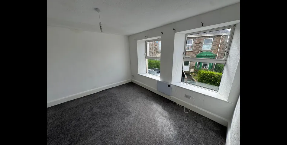 DETACHED HOUSE FOR IMPROVEMENT