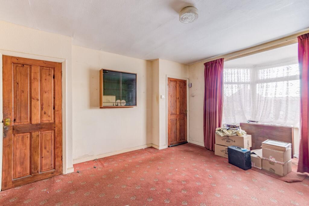 3 bed End of Terrace