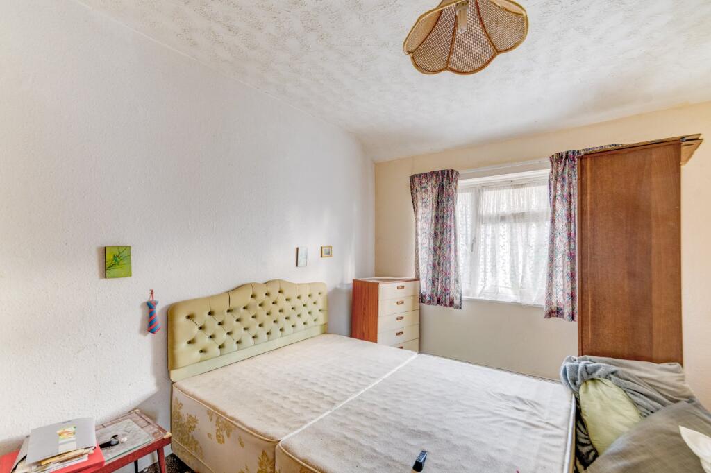 3 bed End of Terrace