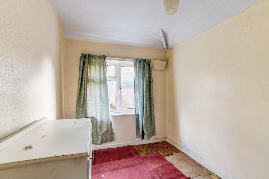 3 bed End of Terrace