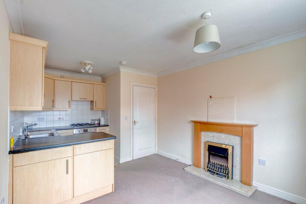 1 bed Ground Flat