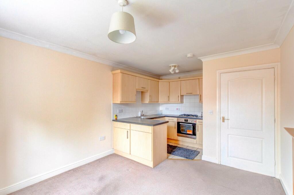 1 bed Ground Flat