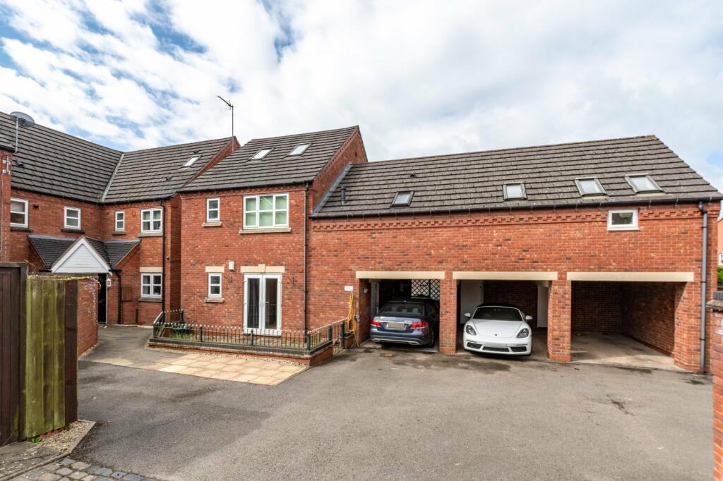 1 bed Ground Flat