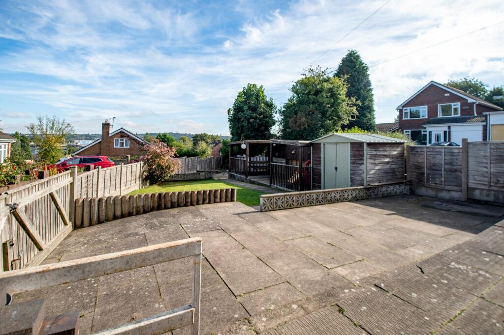 4 bed Semi-Detached