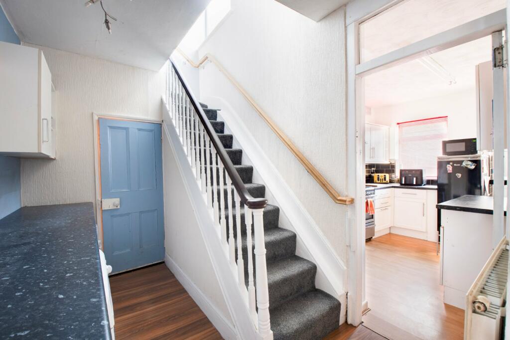 4 bed Semi-Detached