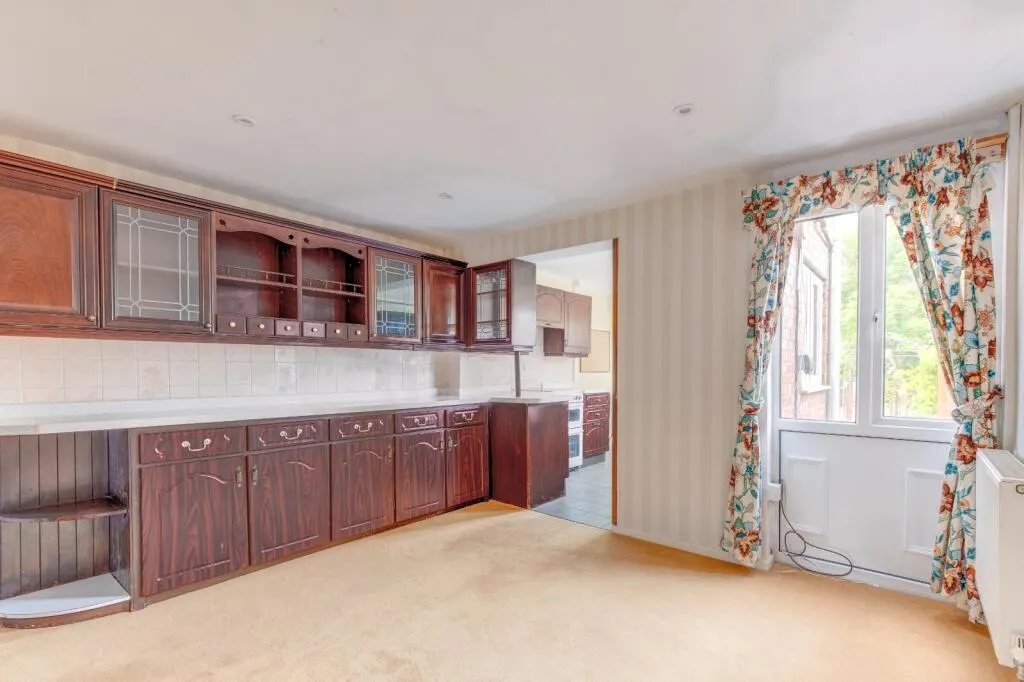 3 bed Terraced