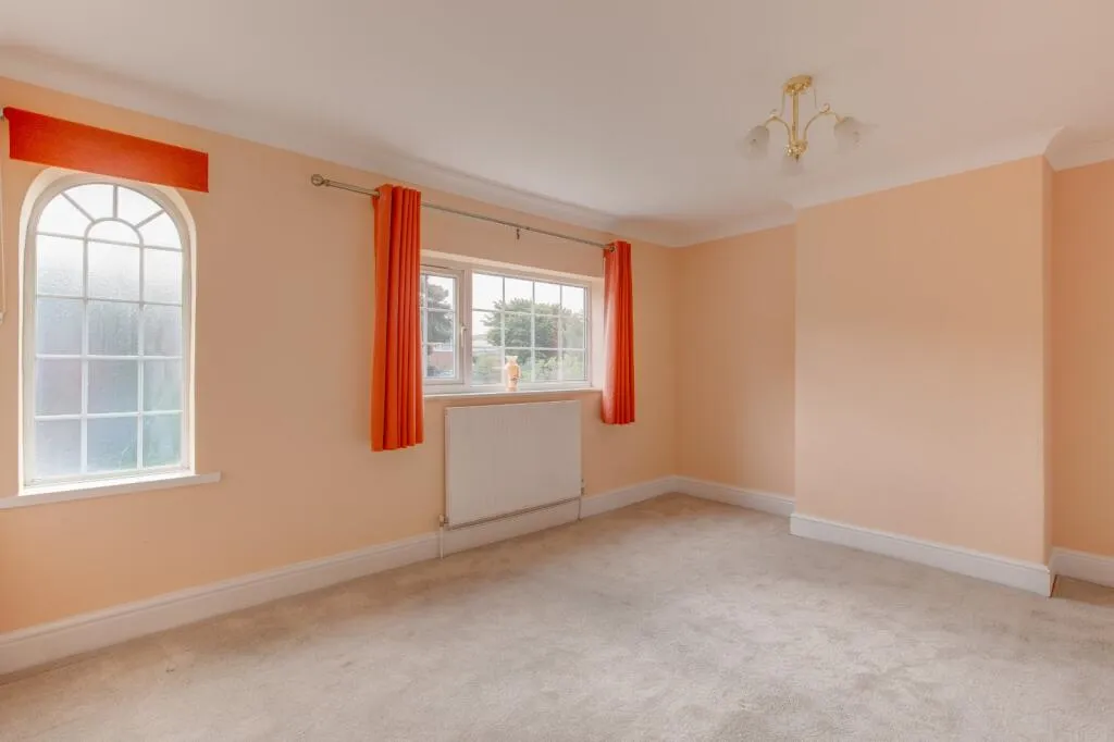 3 bed Terraced