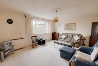 2 bed Maisonette