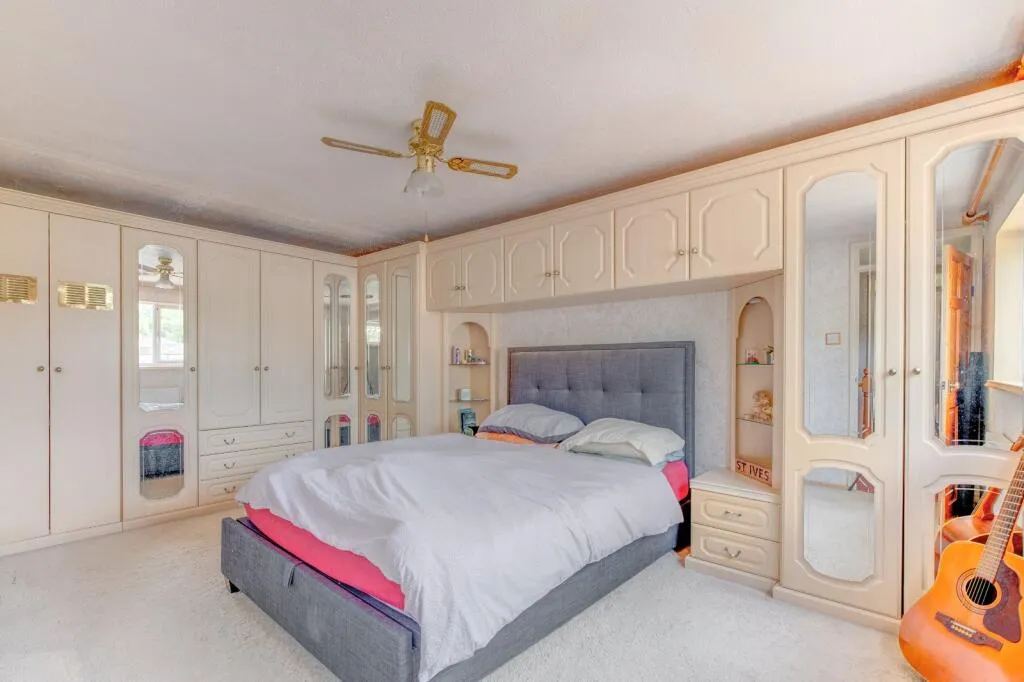 3 bed Terraced