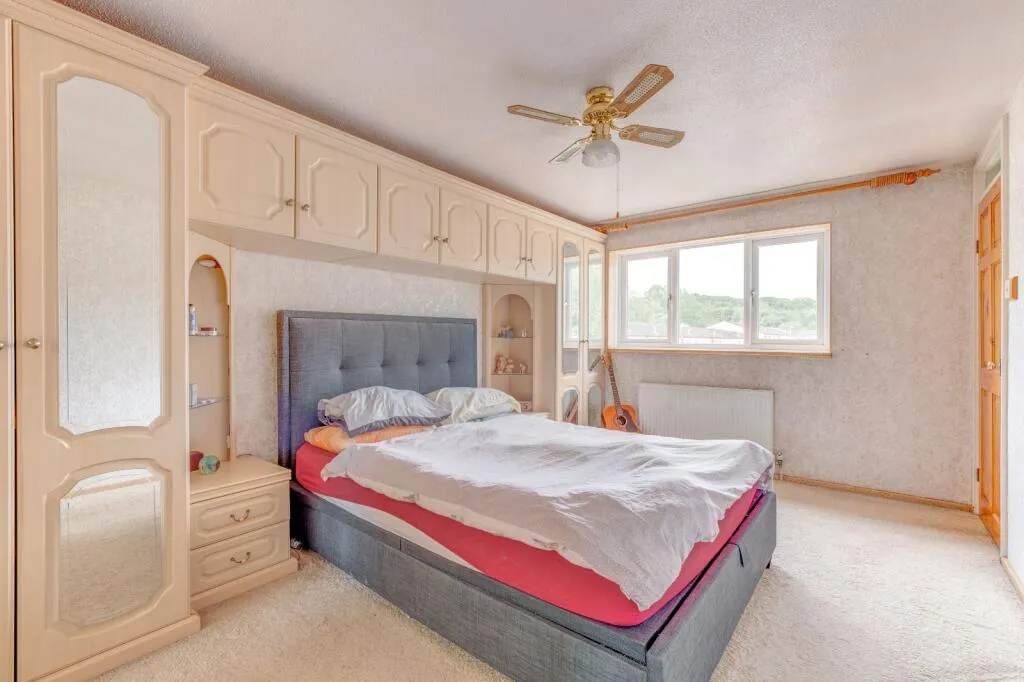 3 bed Terraced