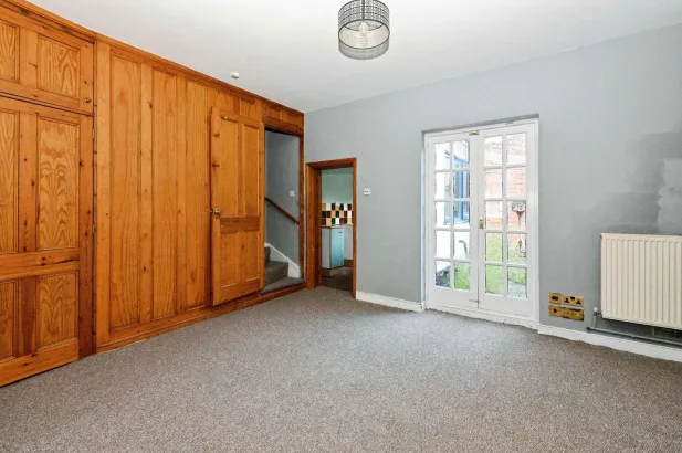 2 bed Terraced