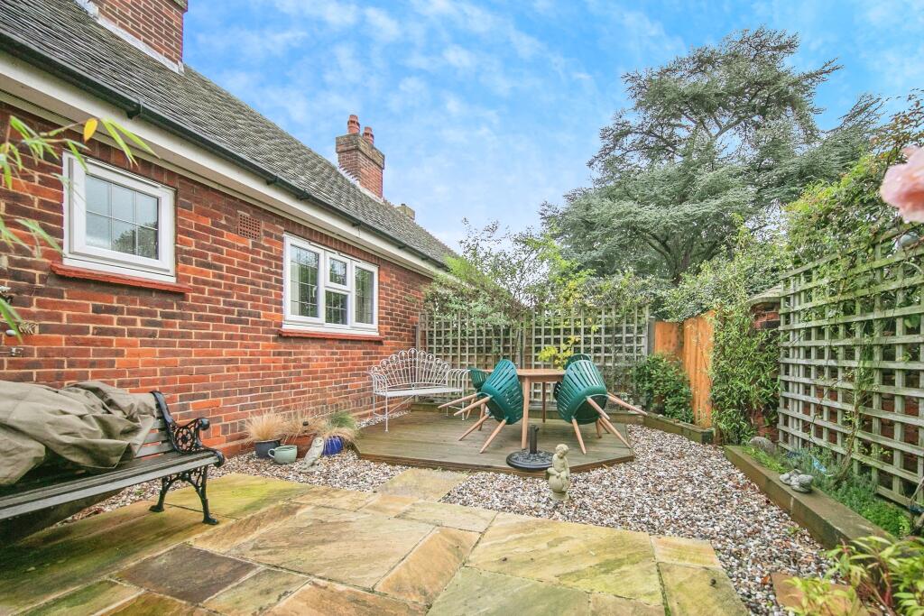 2 bed Semi-Detached Bungalow